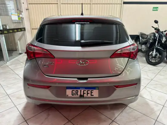 HYUNDAI-HB20-1.0 COMFORT PLUS 12V FLEX 4P MANUAL HYUNDAI-HB20-2017