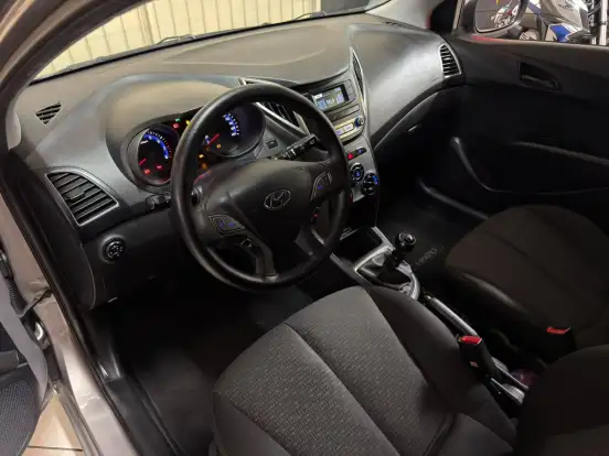 HYUNDAI-HB20-2017