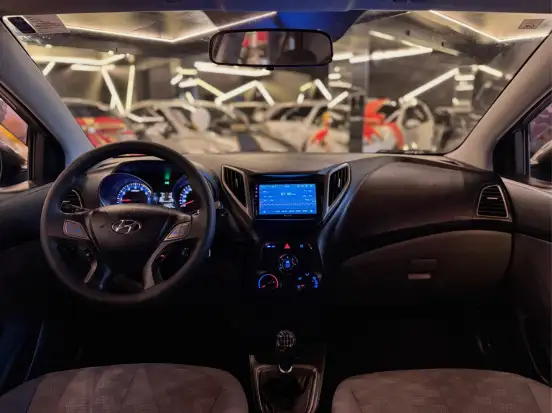 HYUNDAI-HB20-2017