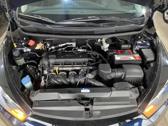 HYUNDAI-HB20-1.6 PREMIUM 16V FLEX 4P MANUAL HYUNDAI-HB20-2013