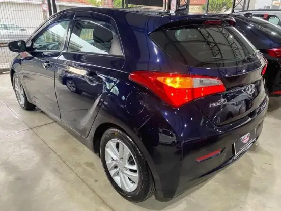 HYUNDAI-HB20-2013