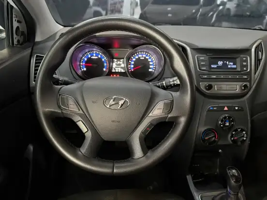 HYUNDAI-HB20-2015