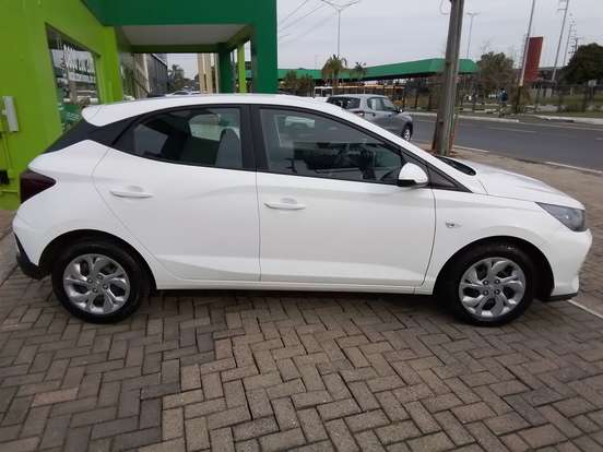 HYUNDAI-HB20-2025