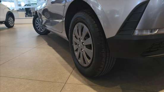 HYUNDAI-HB20-2023
