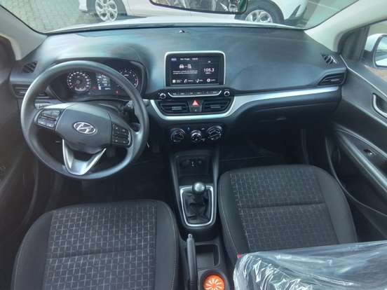 HYUNDAI-HB20-1.0 12V FLEX COMFORT PLUS MANUAL HYUNDAI-HB20-2025