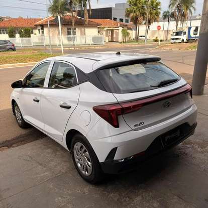 HYUNDAI-HB20-2023