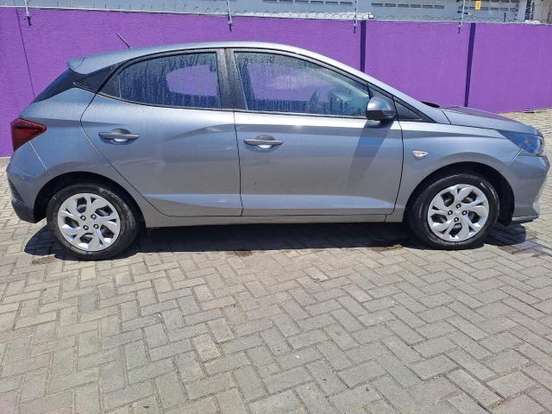 HYUNDAI-HB20-2024