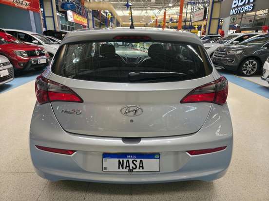HYUNDAI-HB20-2018
