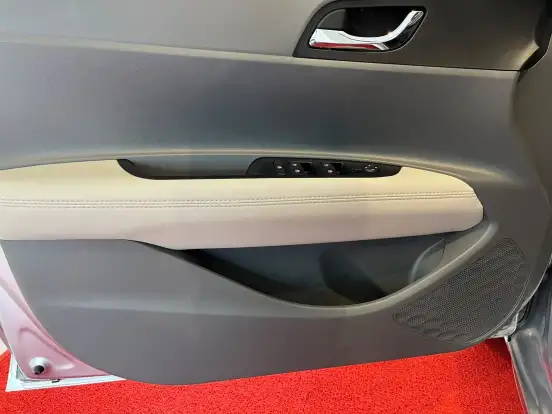 HYUNDAI-HB20S-2024