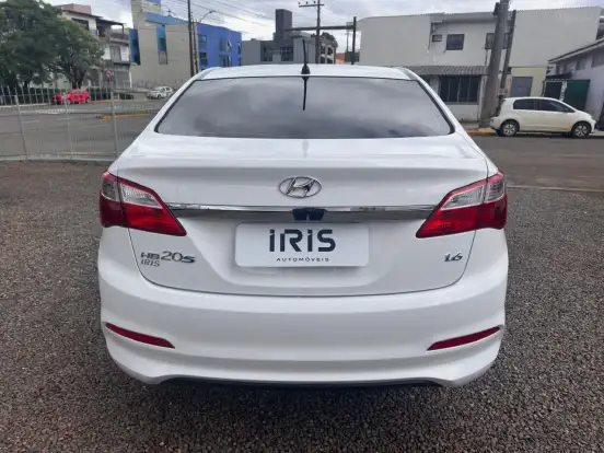 HYUNDAI-HB20S-1.6 COMFORT PLUS 16V FLEX 4P MANUAL HYUNDAI-HB20S-2016