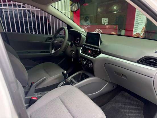 HYUNDAI-HB20S-2023