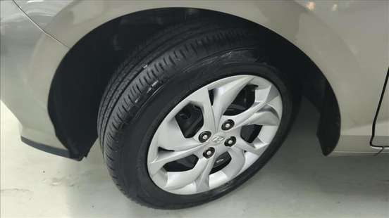 HYUNDAI-HB20S-2024