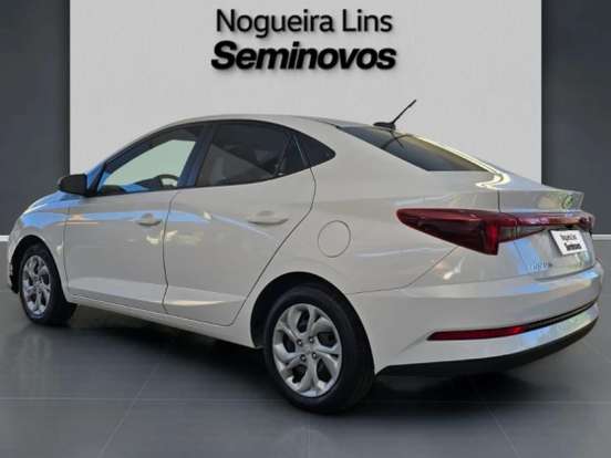 HYUNDAI-HB20S-2024