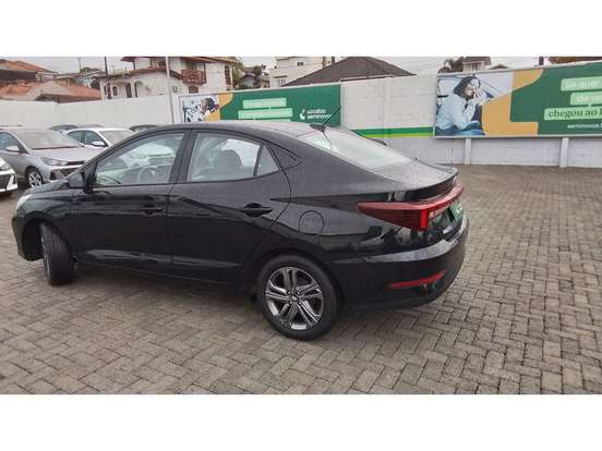 HYUNDAI-HB20S-2024