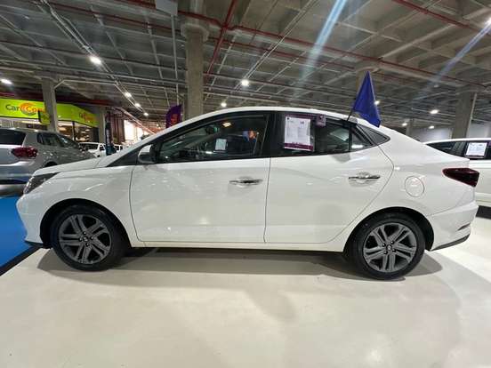 HYUNDAI-HB20S-2025