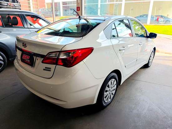 HYUNDAI-HB20S-1.6 COMFORT PLUS 16V FLEX 4P AUTOMÁTICO HYUNDAI-HB20S-2014