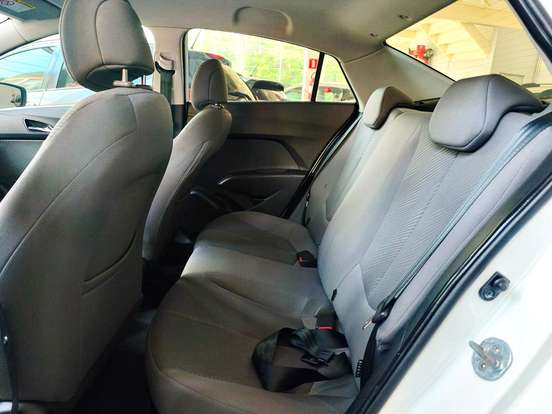 HYUNDAI-HB20S-1.6 COMFORT PLUS 16V FLEX 4P AUTOMÁTICO HYUNDAI-HB20S-2014