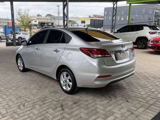 HYUNDAI-HB20S-1.6 PREMIUM 16V FLEX 4P AUTOMÁTICO HYUNDAI-HB20S-2017