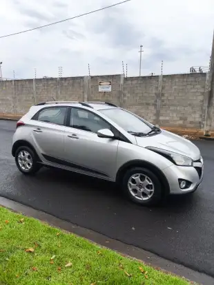 HYUNDAI-HB20X-2014
