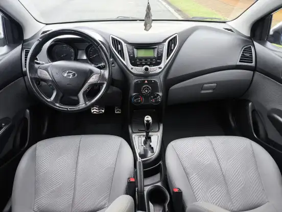 HYUNDAI-HB20X-2014