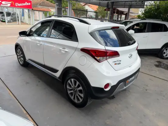 HYUNDAI-HB20X-1.6 16V STYLE FLEX 4P AUTOMÁTICO HYUNDAI-HB20X-2017