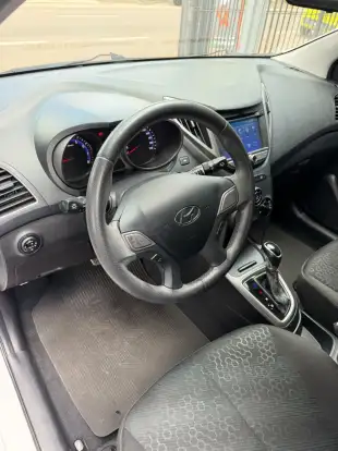 HYUNDAI-HB20X-2017