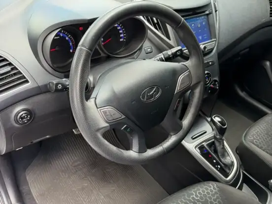 HYUNDAI-HB20X-1.6 16V STYLE FLEX 4P AUTOMÁTICO HYUNDAI-HB20X-2017
