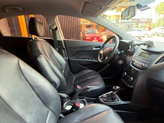 HYUNDAI-HB20X-1.6 16V PREMIUM FLEX 4P AUTOMÁTICO HYUNDAI-HB20X-2016