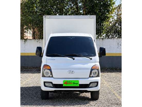 HYUNDAI-HR-2.5 LONGO SEM CAÇAMBA 4X2 16V 130CV TURBO INTERCOOLER DIESEL 2P MANUAL HYUNDAI-HR-2017