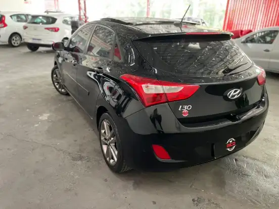 HYUNDAI-I30-1.8 MPI 16V GASOLINA 4P AUTOMATICO HYUNDAI-I30-2015