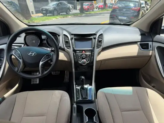 HYUNDAI-I30-1.8 MPI 16V GASOLINA 4P AUTOMATICO HYUNDAI-I30-2014