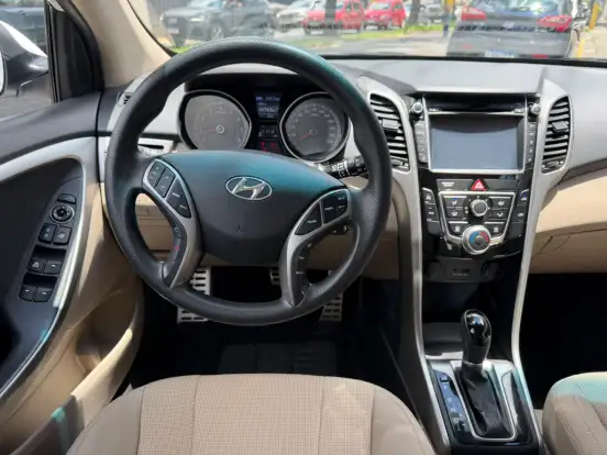 HYUNDAI-I30-2014