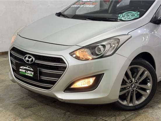 HYUNDAI-I30-1.8 MPI 16V GASOLINA 4P AUTOMATICO HYUNDAI-I30-2015