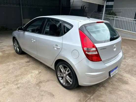 HYUNDAI-I30-2011