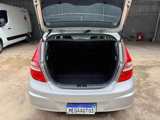 HYUNDAI-I30-2011