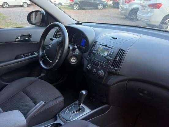 HYUNDAI-I30-2.0 MPFI GLS 16V GASOLINA 4P AUTOMÁTICO HYUNDAI-I30-2009
