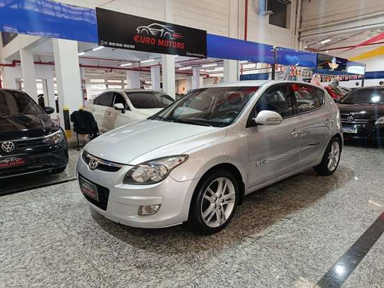 HYUNDAI-I30-2.0 MPFI GLS 16V GASOLINA 4P AUTOMÁTICO HYUNDAI-I30-2011