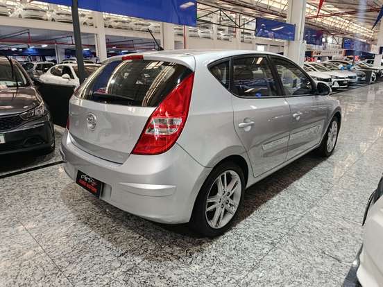HYUNDAI-I30-2011