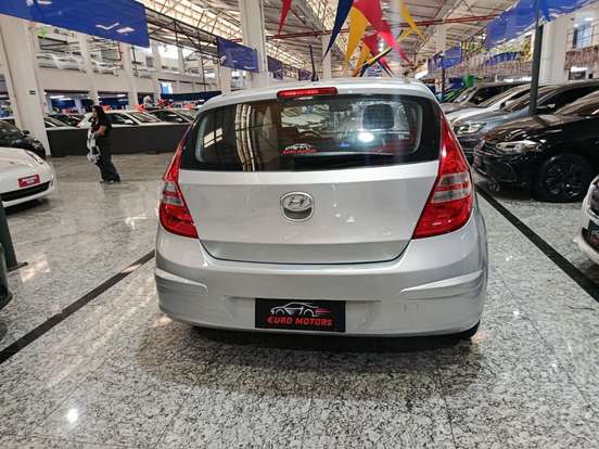 HYUNDAI-I30-2011