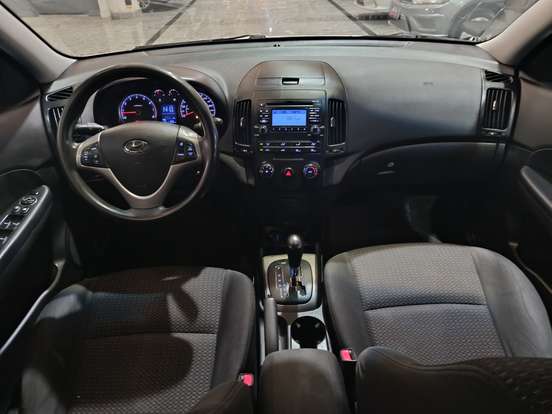 HYUNDAI-I30-2011