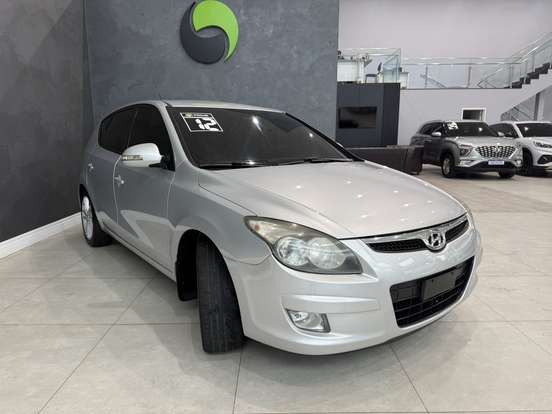 HYUNDAI-I30-2.0 MPFI GLS 16V GASOLINA 4P AUTOMÁTICO HYUNDAI-I30-2011