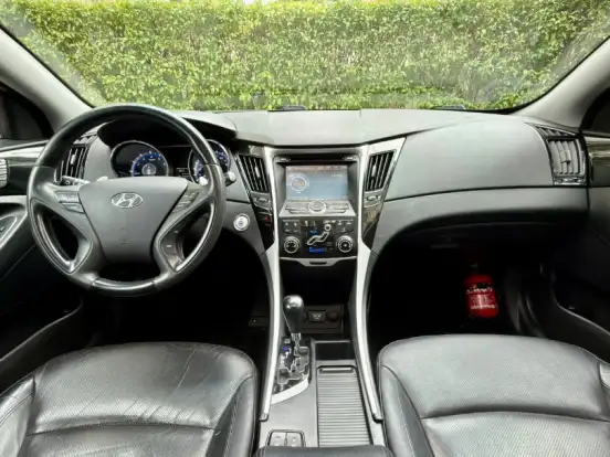 HYUNDAI-SONATA-2.4 MPFI I4 16V 182CV GASOLINA 4P AUTOMÁTICO HYUNDAI-SONATA-2011