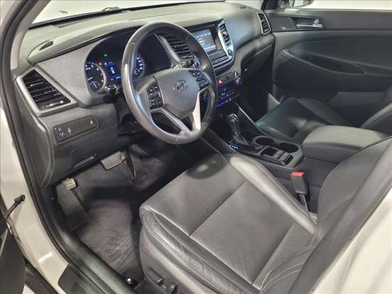 HYUNDAI-TUCSON-2021
