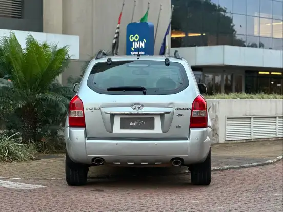 HYUNDAI-TUCSON-2.7 MPFI GLS 24V 175CV 4WD GASOLINA 4P AUTOMÁTICO HYUNDAI-TUCSON-2009