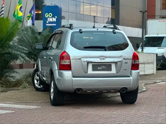 HYUNDAI-TUCSON-2009