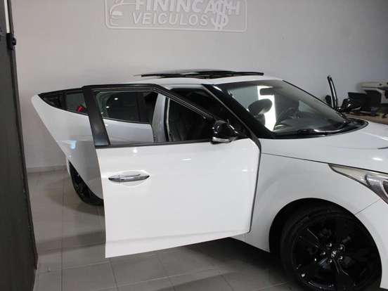 HYUNDAI-VELOSTER-2012