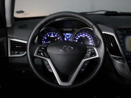 HYUNDAI-VELOSTER-2012