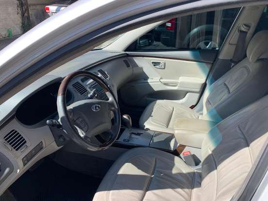 HYUNDAI-AZERA-2008