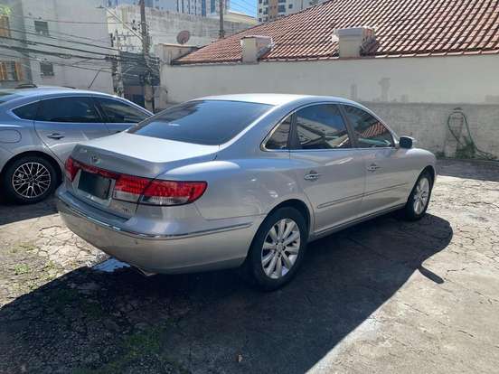 HYUNDAI-AZERA-2008
