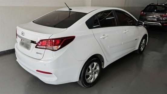 HYUNDAI-HB20S-2015